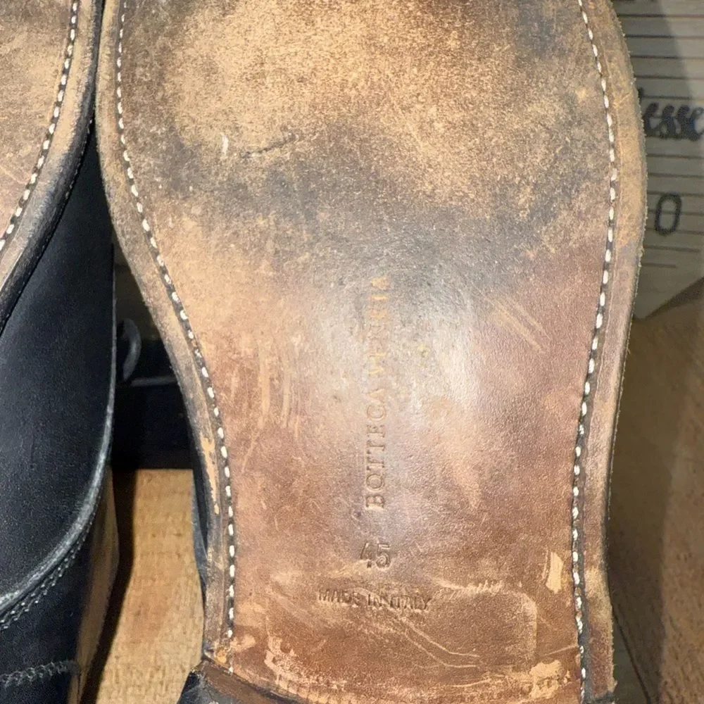 Bottega veneta black leather oxfords